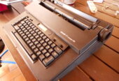 Vendo macchina da scrivere Olivetti Compact ET 60