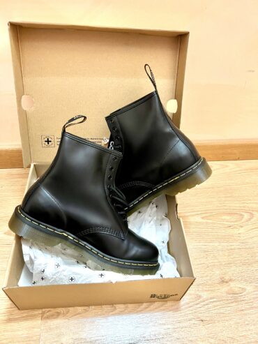 Dr. Martens nera uomo