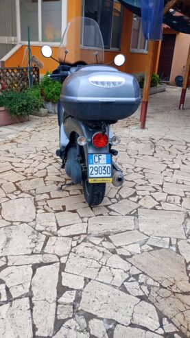 Vendo Scooter Aprilia Scarabeo 250